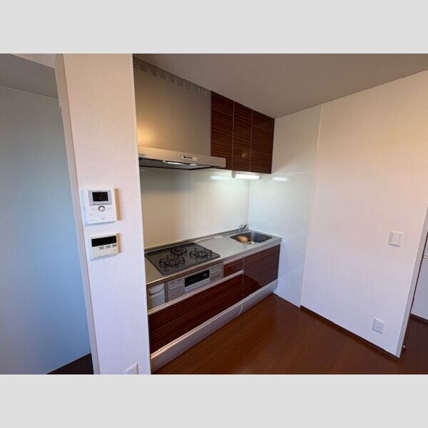  東海道本線/刈谷駅 バス28分日高2丁目下車:停歩10分 2階 築10年