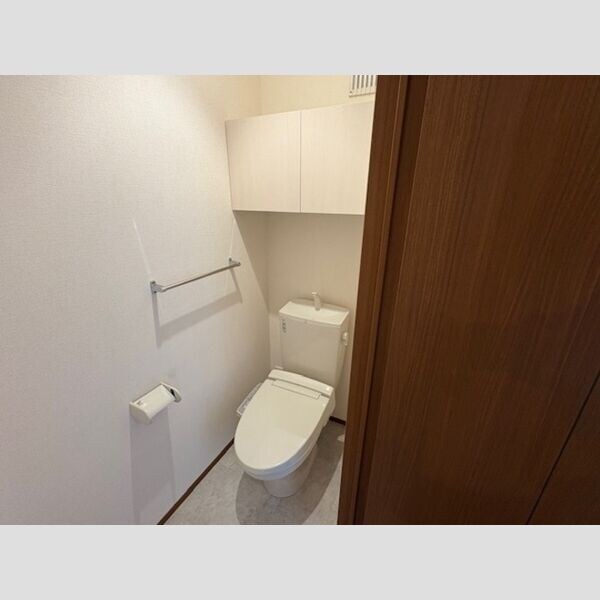  東海道本線/刈谷駅 バス28分日高2丁目下車:停歩10分 2階 築10年