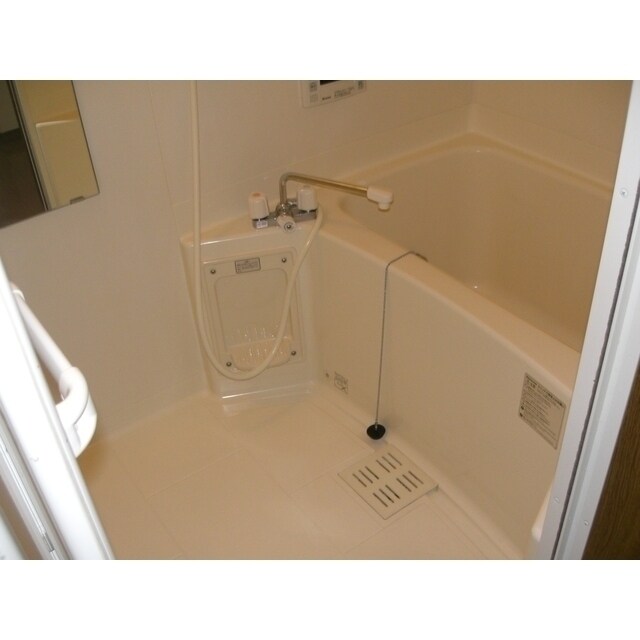  アンプルール リーブル QUATRE