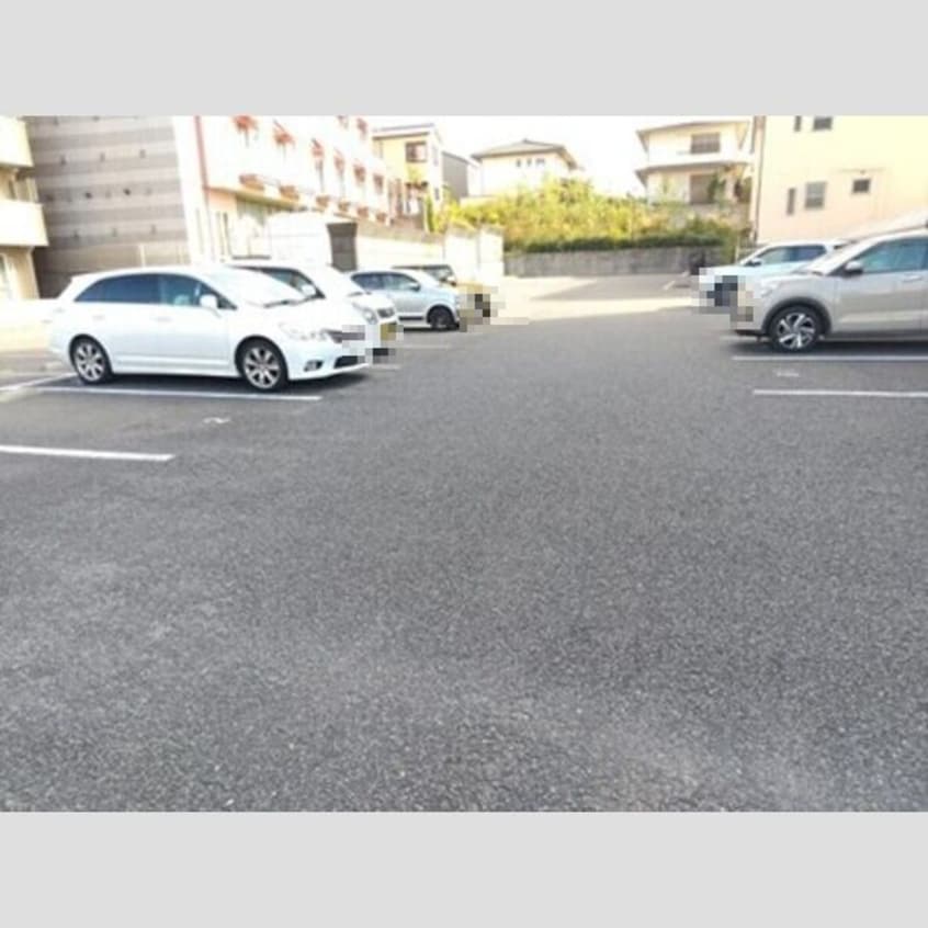  カーサコモダ新舞子　B