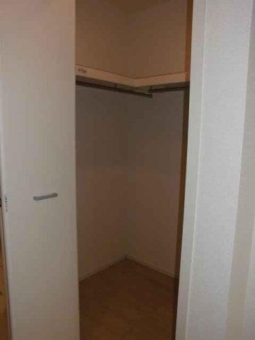 小物を収納するのに便利です コンバーレ　アイヅマⅢ