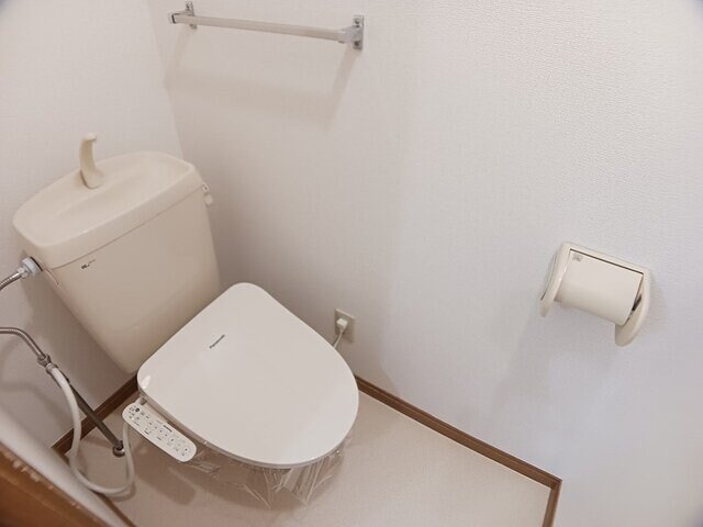 コンパクトで使いやすいトイレです ソレイユみのり