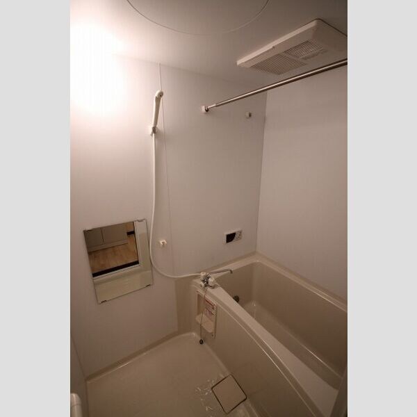 室内写真は別部屋の写真です。 SEBIL