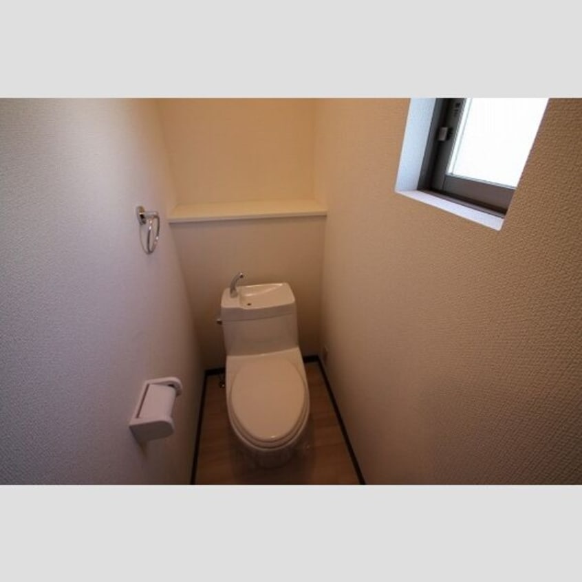 室内写真は別部屋の写真です。 SEBIL