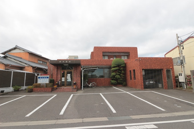 鈴木医院(病院)まで1650m パストラーレ富士松