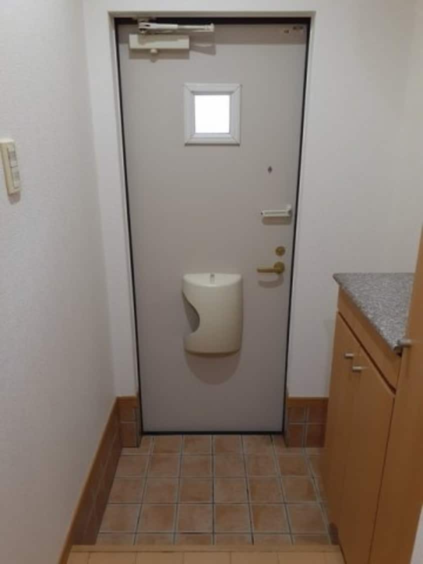 シンプルで使いやすい玄関です 名鉄常滑線・空港線/多屋駅 徒歩13分 1階 築17年