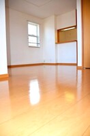 ゆったり過ごせる居間です ＥＭＥＲＡＬＤ　Ⅱ