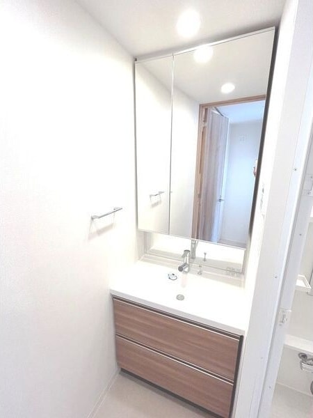  ブランシエスタ泉