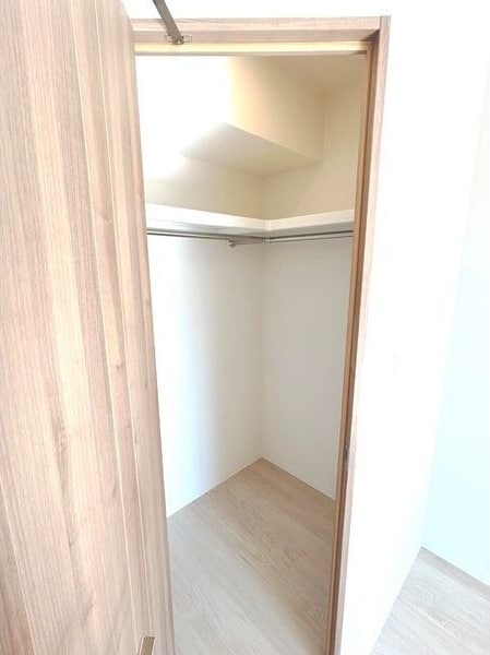  ブランシエスタ泉