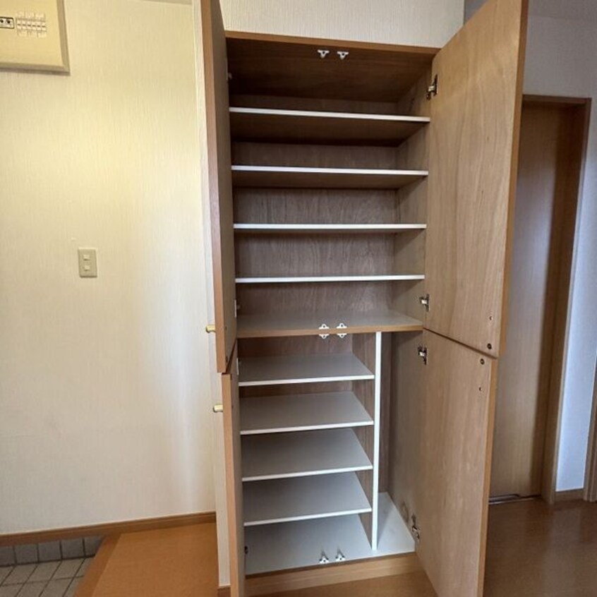  名古屋市営地下鉄東山線/星ヶ丘駅 バス10分市バス高針口下車:停歩5分 4階 築20年