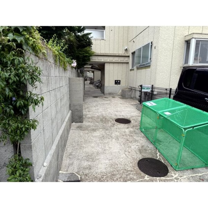  名古屋市営地下鉄東山線/星ヶ丘駅 徒歩12分 2階 築43年