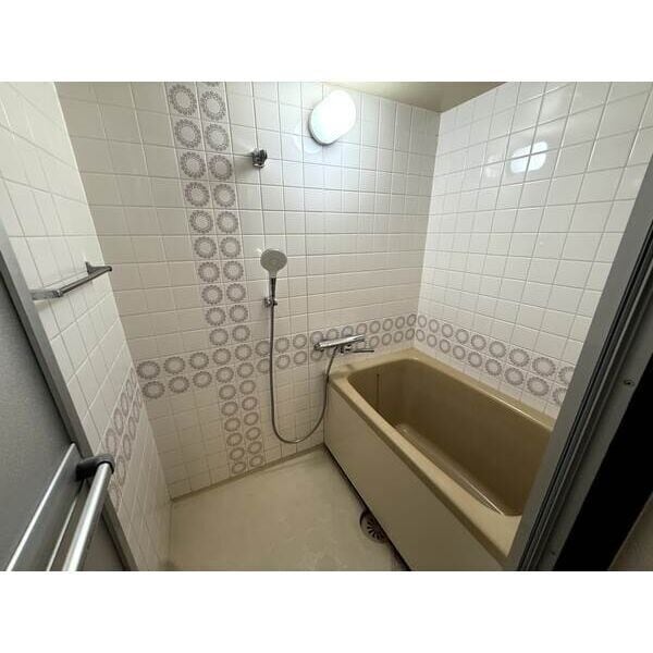  名古屋市営地下鉄東山線/星ヶ丘駅 徒歩12分 2階 築43年