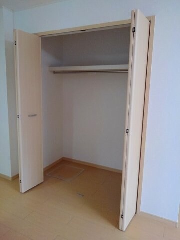  レオーネ浦里