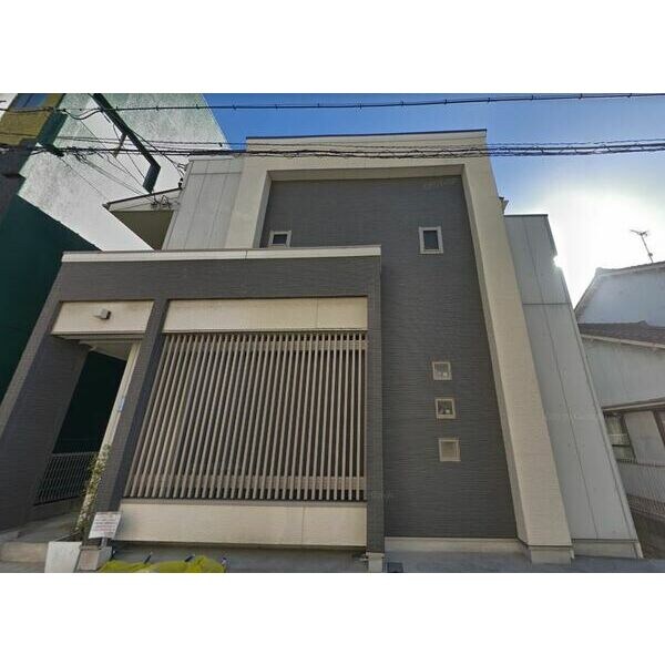  クレフラスト道徳駅前