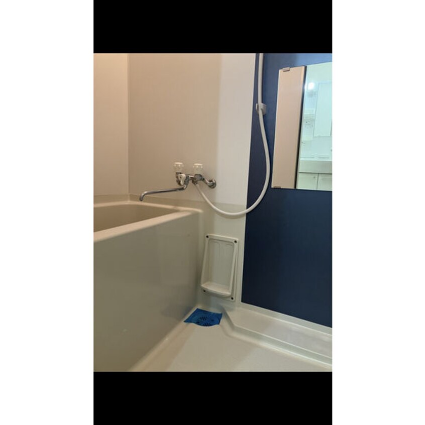  クレフラスト道徳駅前