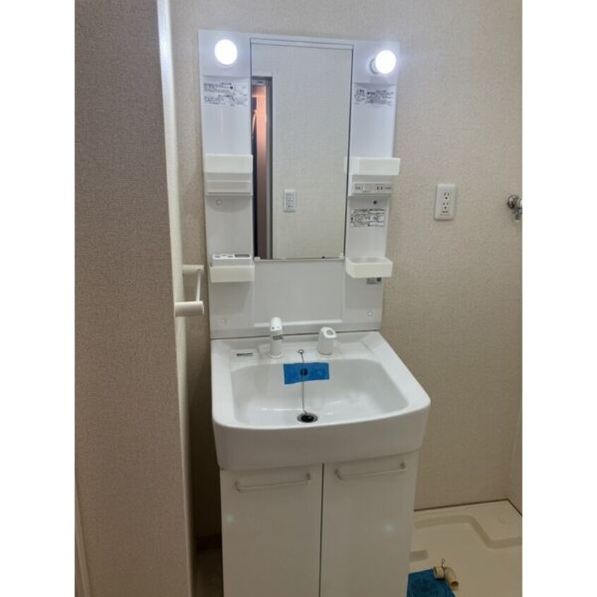  クレフラスト道徳駅前