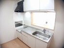 キッチンでお料理をお楽しみください サンリット新池Ａ