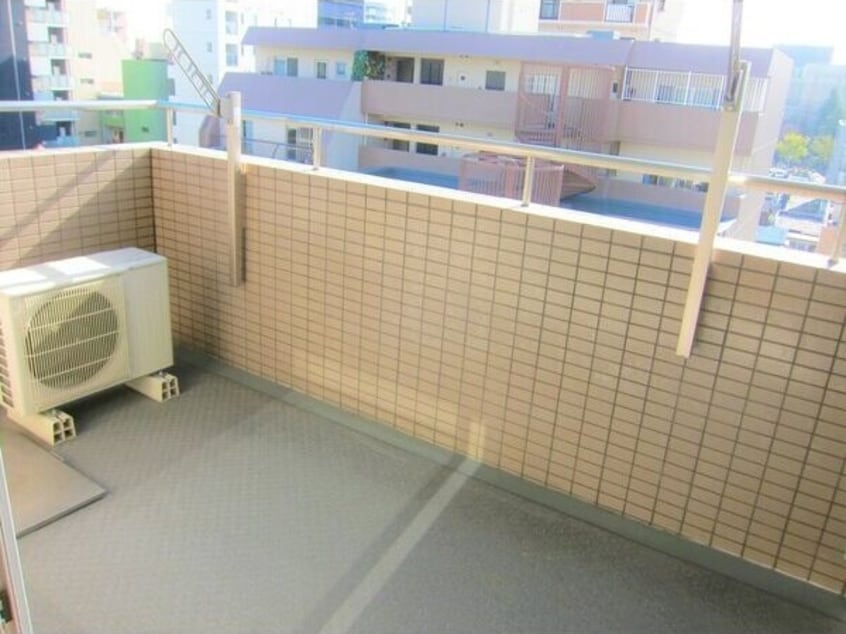  音羽壱番館金山