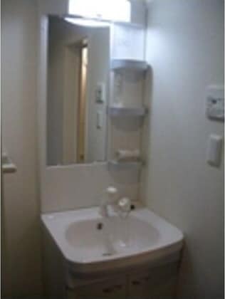  アンプルール　リーブルThree Rings Field