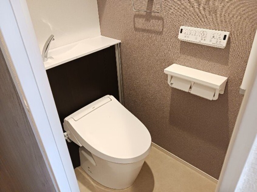  ホワイトメゾン新栄