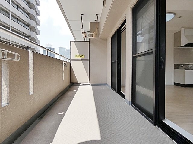 南面バルコニー 丸の内ＦＯＲＴ