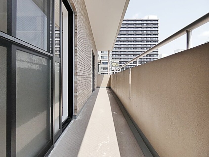 東面バルコニー 丸の内ＦＯＲＴ