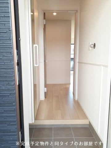 明るい玄関です ジュメルⅠ