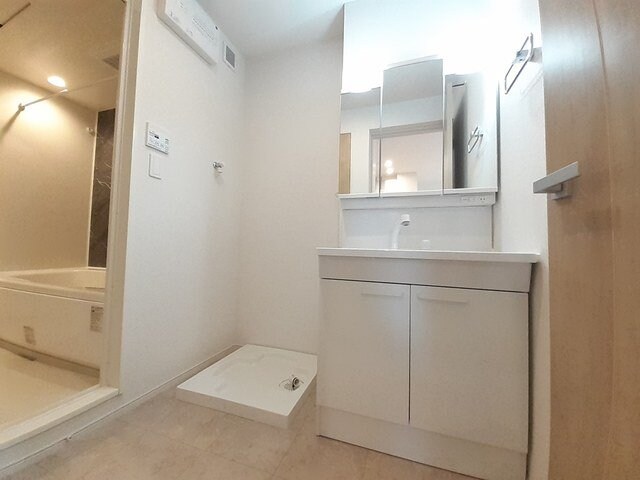  ＢＬＯＳＳＯＭ