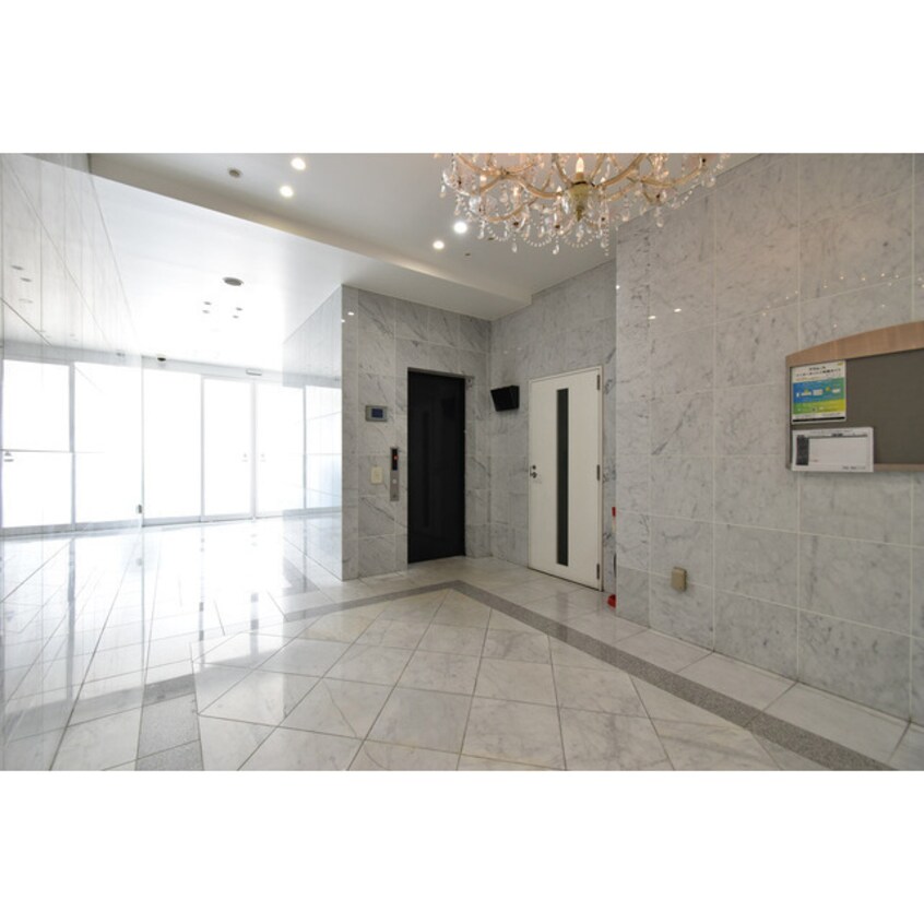  Gramercy Shiromi-dori