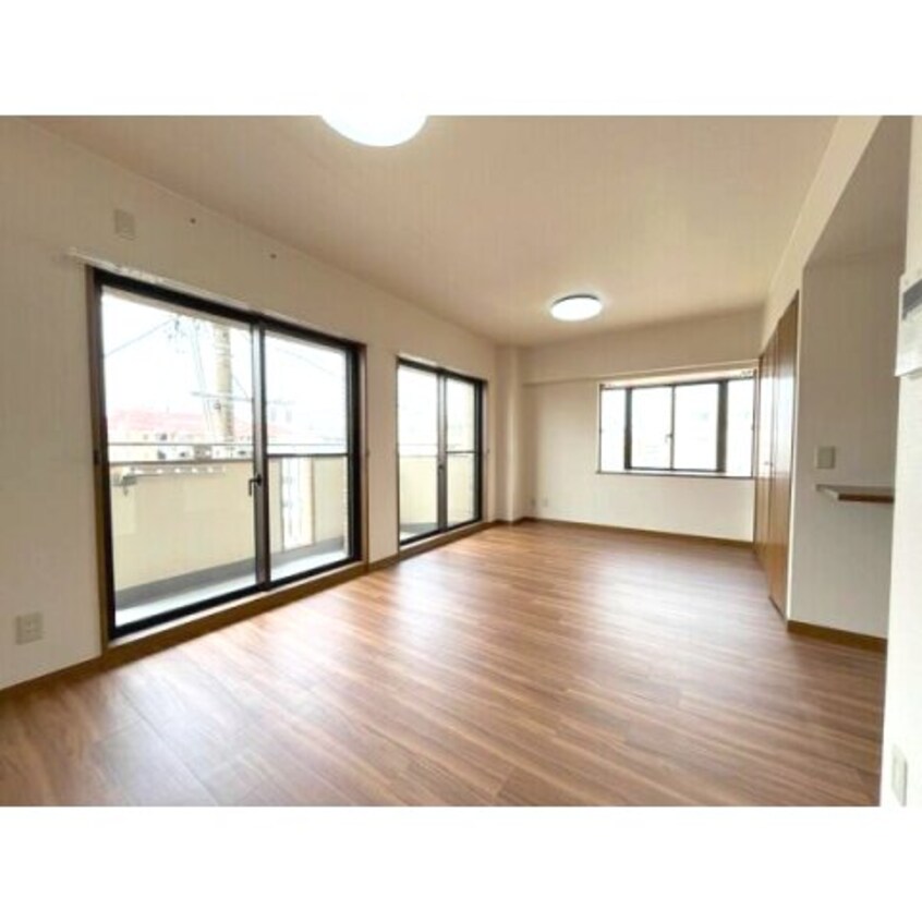  エスカーラ平針