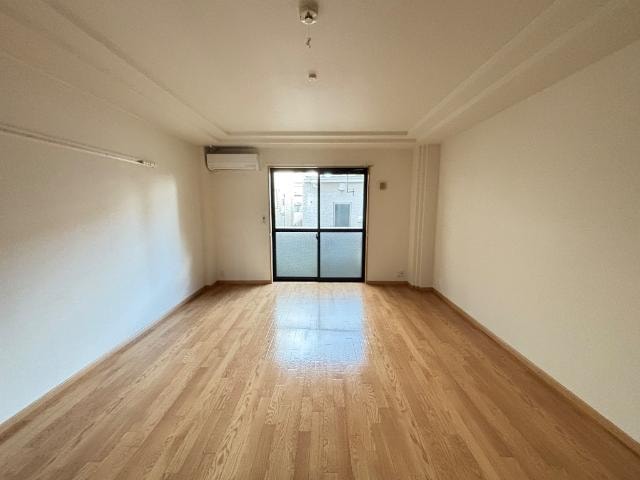 洋室 Ｔ．コオリナ