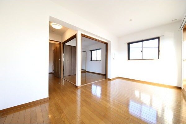 ※写真は同じマンションの違う部屋のものになります。 コアプリシード