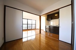 ※写真は同じマンションの違う部屋のものになります。