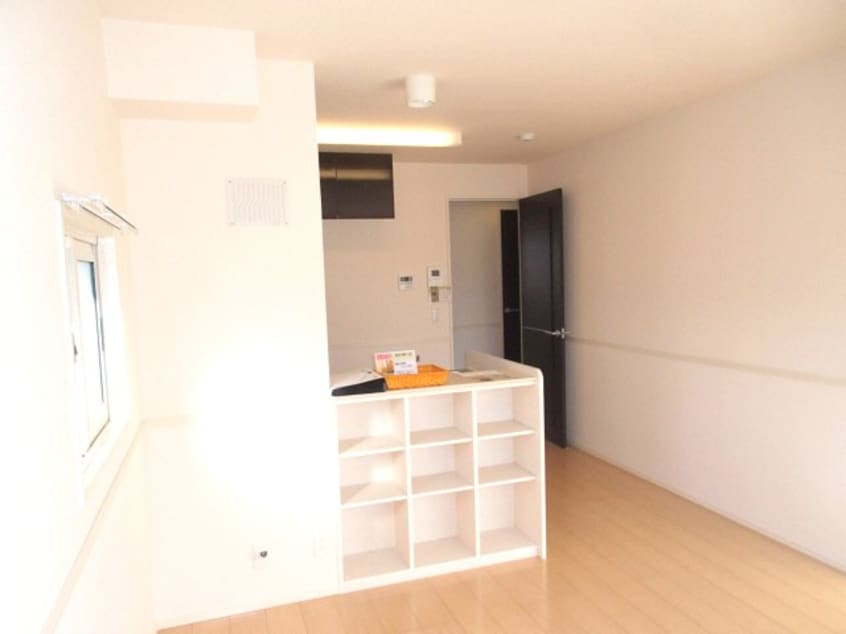 室内写真は別部屋の写真です。 eterno