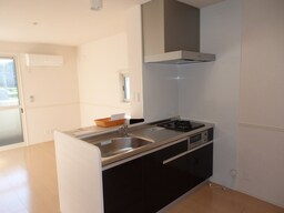 室内写真は別部屋の写真です。