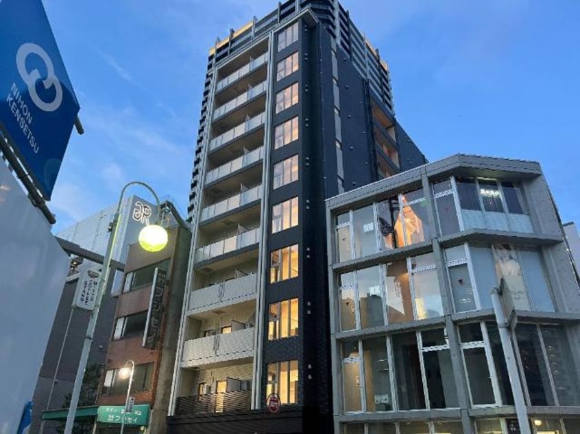 外観写真（夜） White Lord 錦