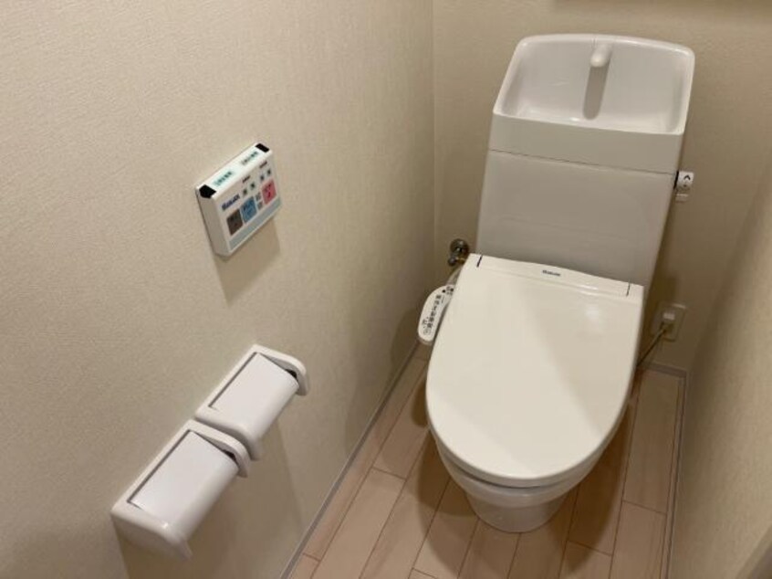 シャワー付トイレ White Lord 錦