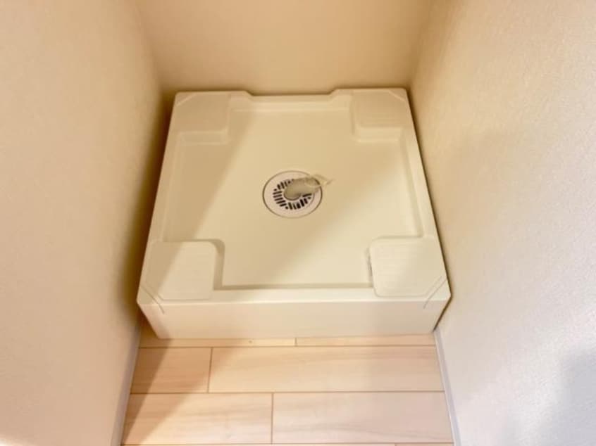 洗濯機置場 White Lord 錦