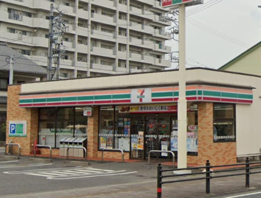 セブンイレブン 蒲郡港町店(コンビニ)まで118m アルバックス蒲郡ステーションタワー