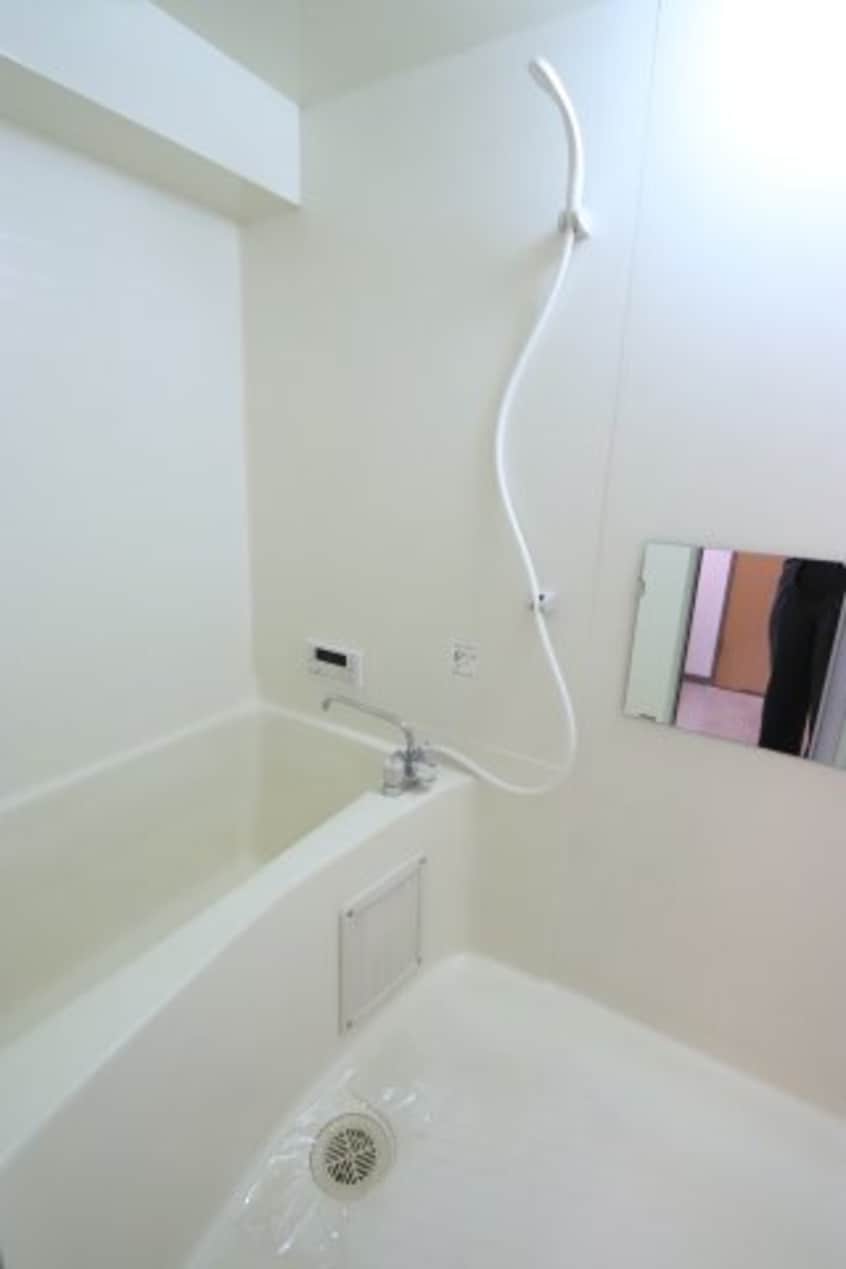 ※別部屋のお写真で、現況優先と致します。 名古屋臨海高速鉄道<あおなみ線>/荒子川公園駅 徒歩15分 1階 築36年