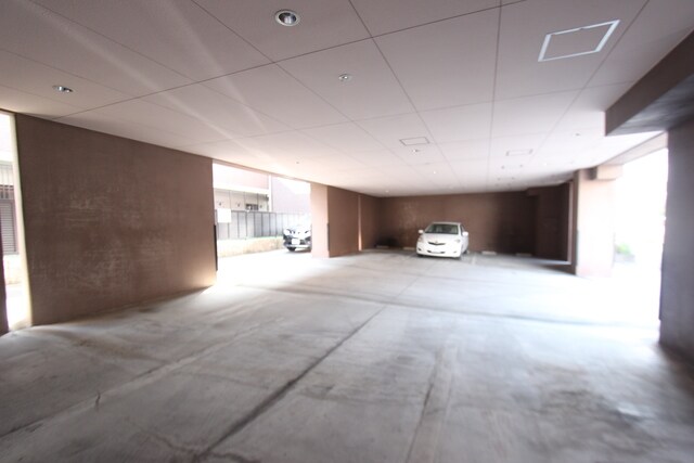 1Ｆの屋内駐車場です。 ジャルダン新栄