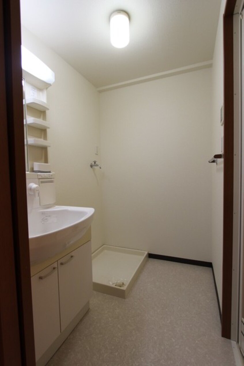  ジャルダン新栄