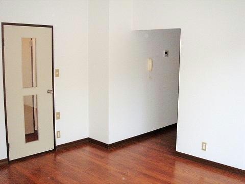 室内写真は別部屋の写真です。 オランジュリコジマC棟