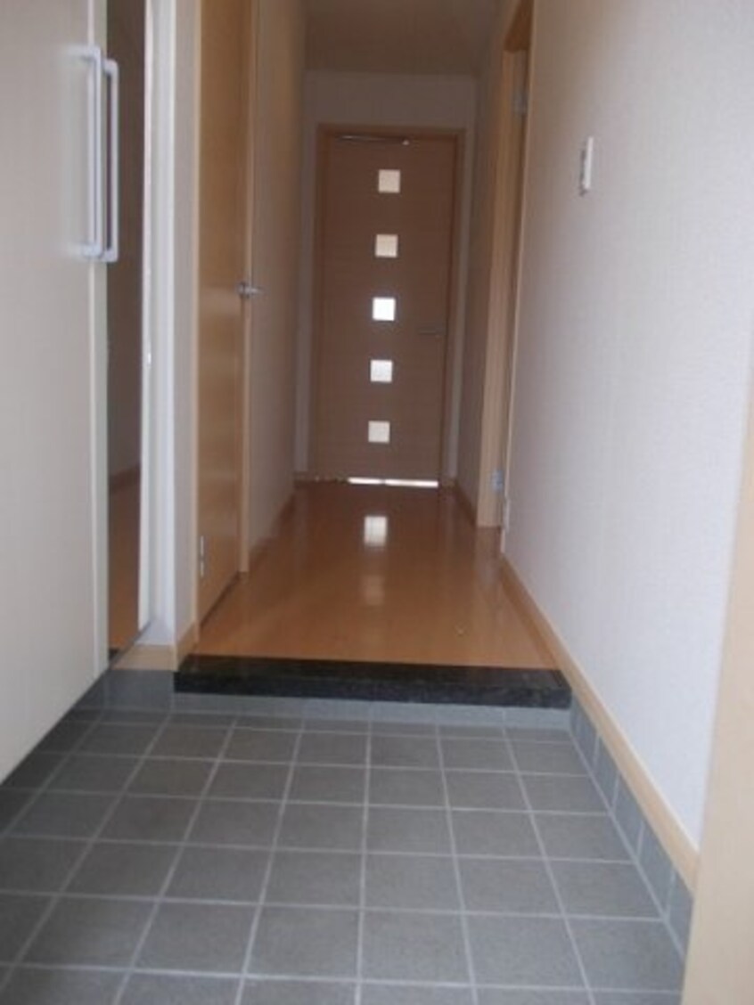  名鉄常滑線・空港線/道徳駅 徒歩10分 1階 築16年