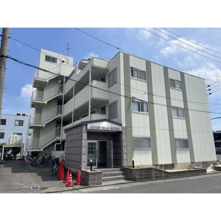  グランドヒルズ鈴木