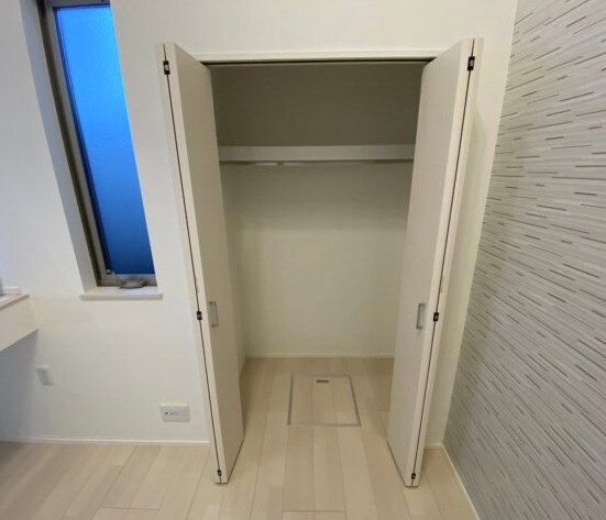 クローゼット 名古屋市営地下鉄東山線/新栄町駅 徒歩11分 1階 築9年