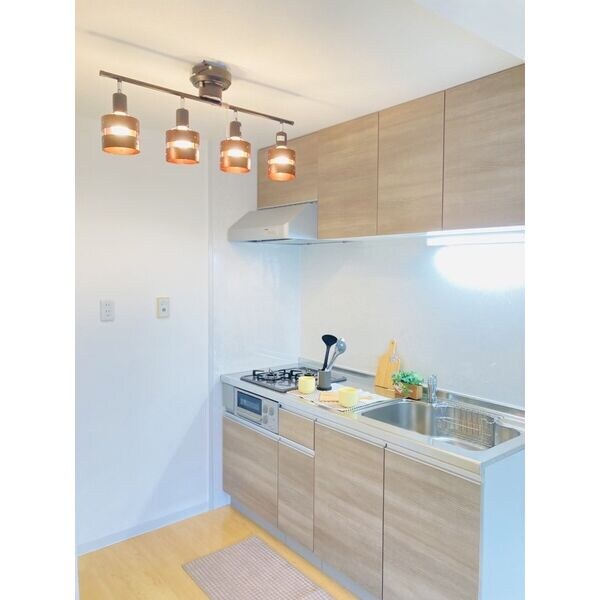 ※写真は同じマンションの違う部屋のものになります。 シャンブルナルカワ