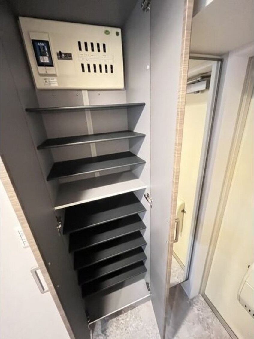 ※写真は同じマンションの違う部屋のものになります。 インプルーブ金山