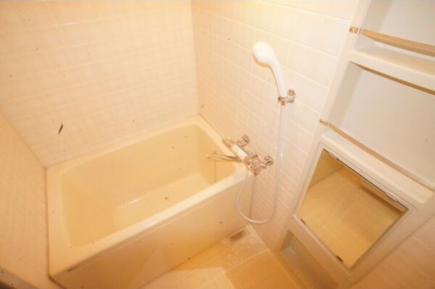  ラ・メゾン伊藤