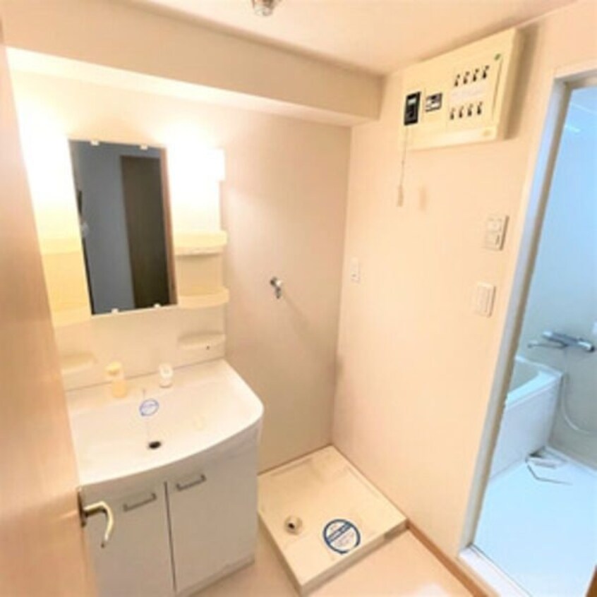 ※写真は同じマンションの違う部屋のものになります。 スリーウェイ金山